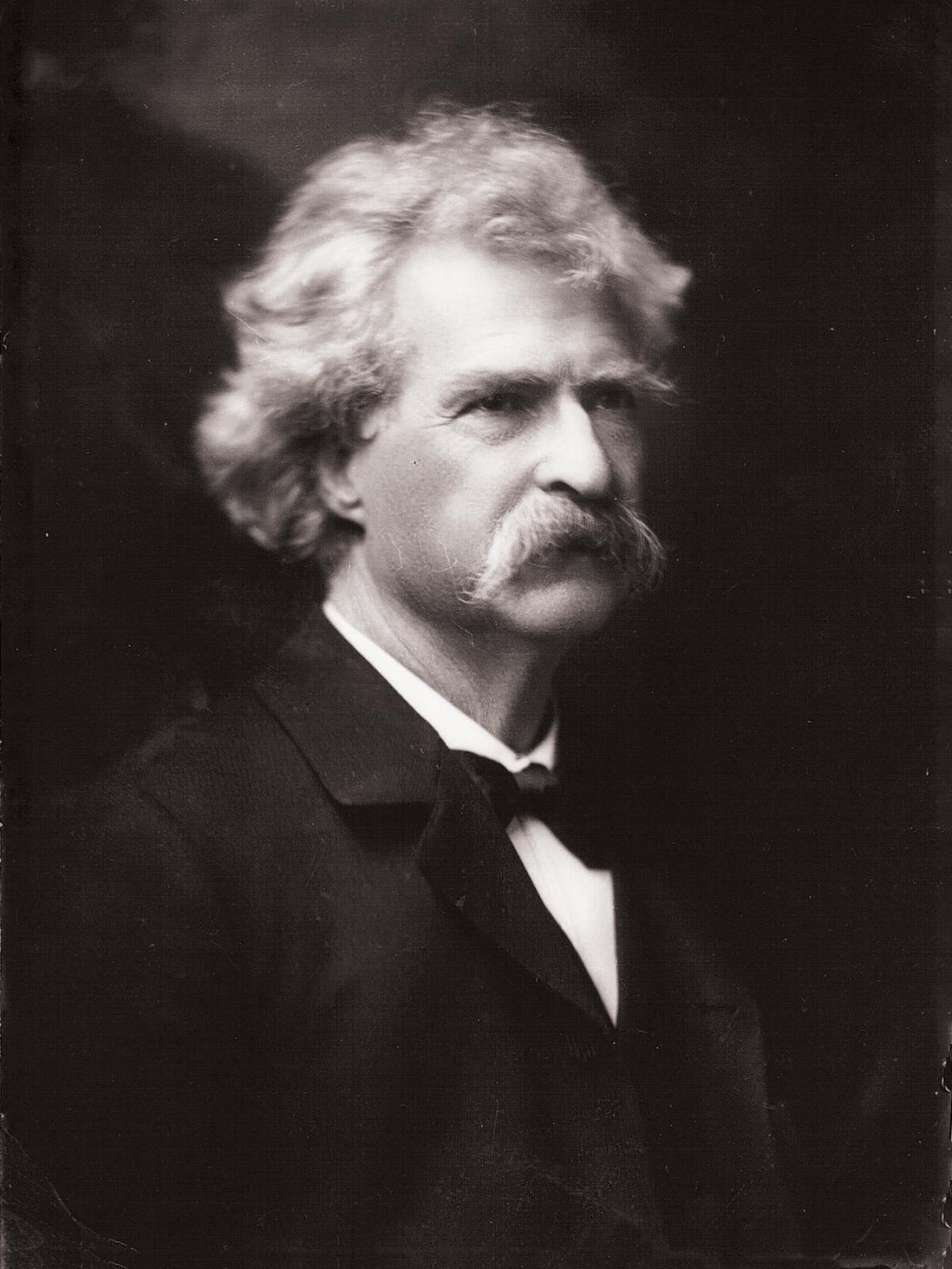 Black and white headshot of Mark Twain