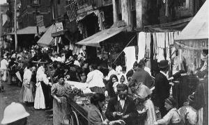 black and white photo of pushcarts on Hester Street in NY, 1898