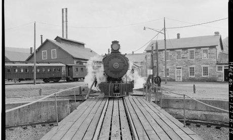 Black and white photo of a steam locomotive