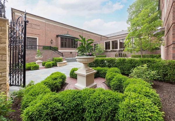 The Bartlett Courtyard, pictured here, is part of the 14-acre urban arboretum, located on the Linda Hall Library’s campus. The arboretum  is home to a wide variety of plants, flowers, and trees native to the Kansas City region.