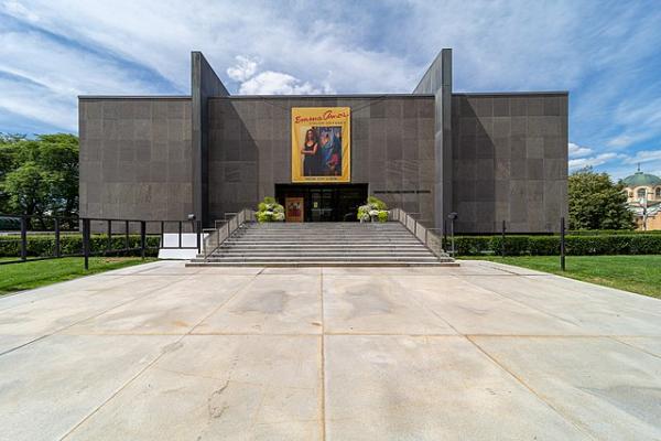 Exterior of the Munson Museum of Art in Utica, NY, where Henry Fey completed his internship. 