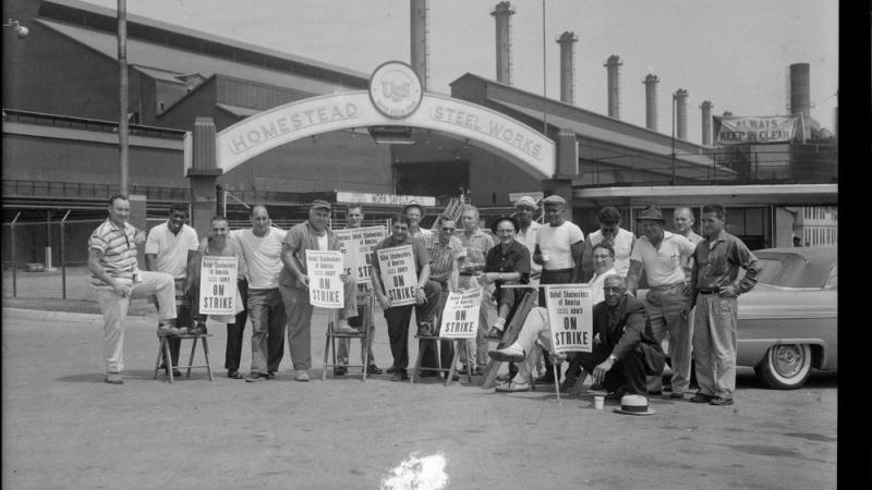 Picketers from Local 1397