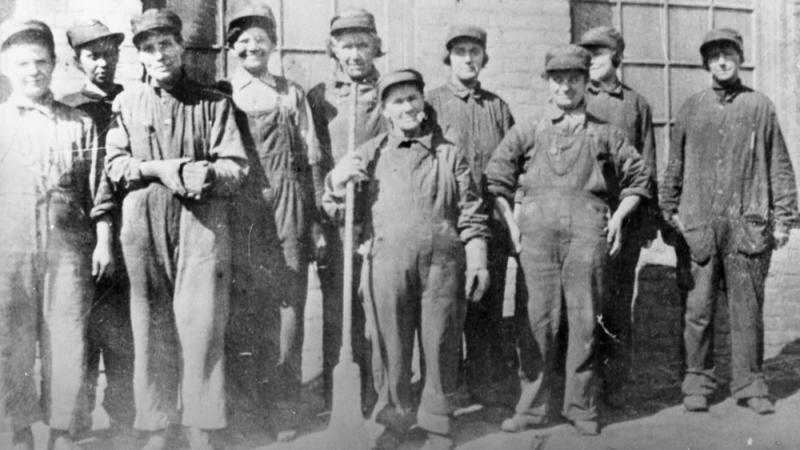 A group of women who worked as engine wipers for the Northern Pacific Railway.