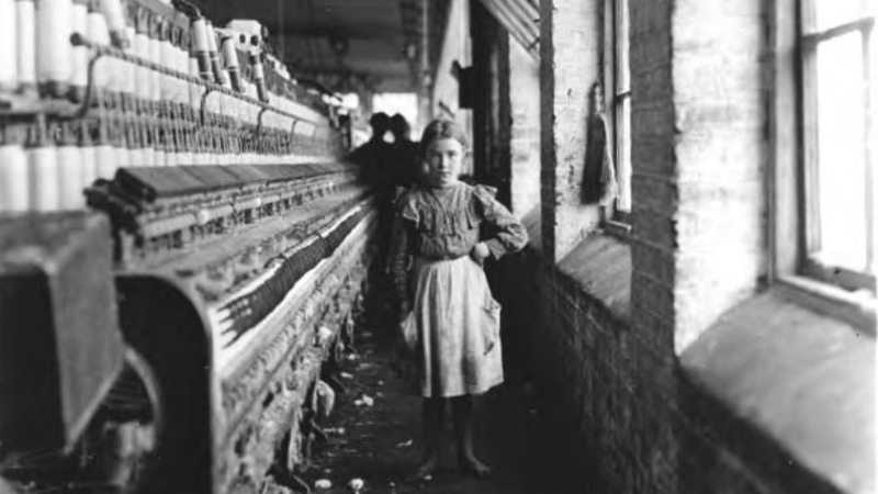 Lewis Hine little spinner girl in mill